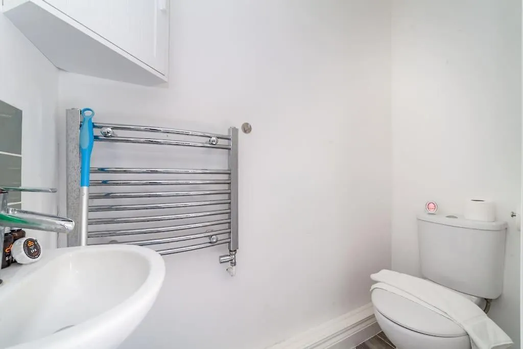 Lovely 2 Bedroom House In Greenwich London